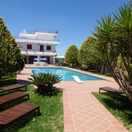 B&B Diamante Nissoria Exterior photo